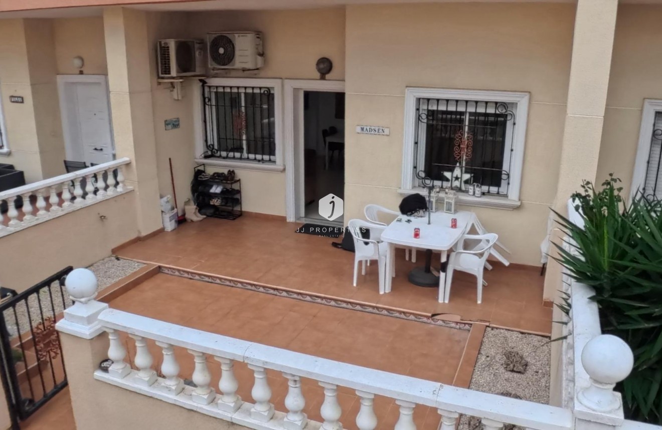 Z drugiej ręki - Mieszkanie w bloku -
Torrevieja - Centro