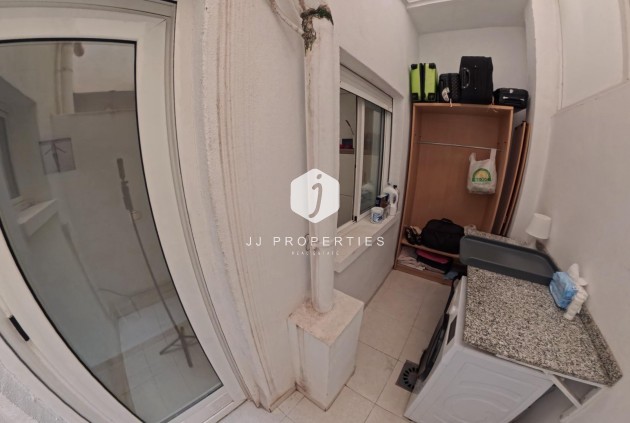 Z drugiej ręki - Mieszkanie w bloku -
Torrevieja - Centro