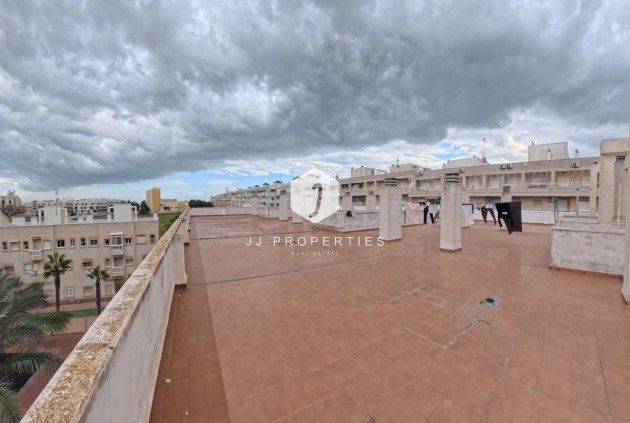 Z drugiej ręki - Mieszkanie w bloku -
Torrevieja - Centro