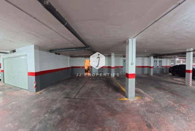 Z drugiej ręki - Mieszkanie w bloku -
Torrevieja - Centro