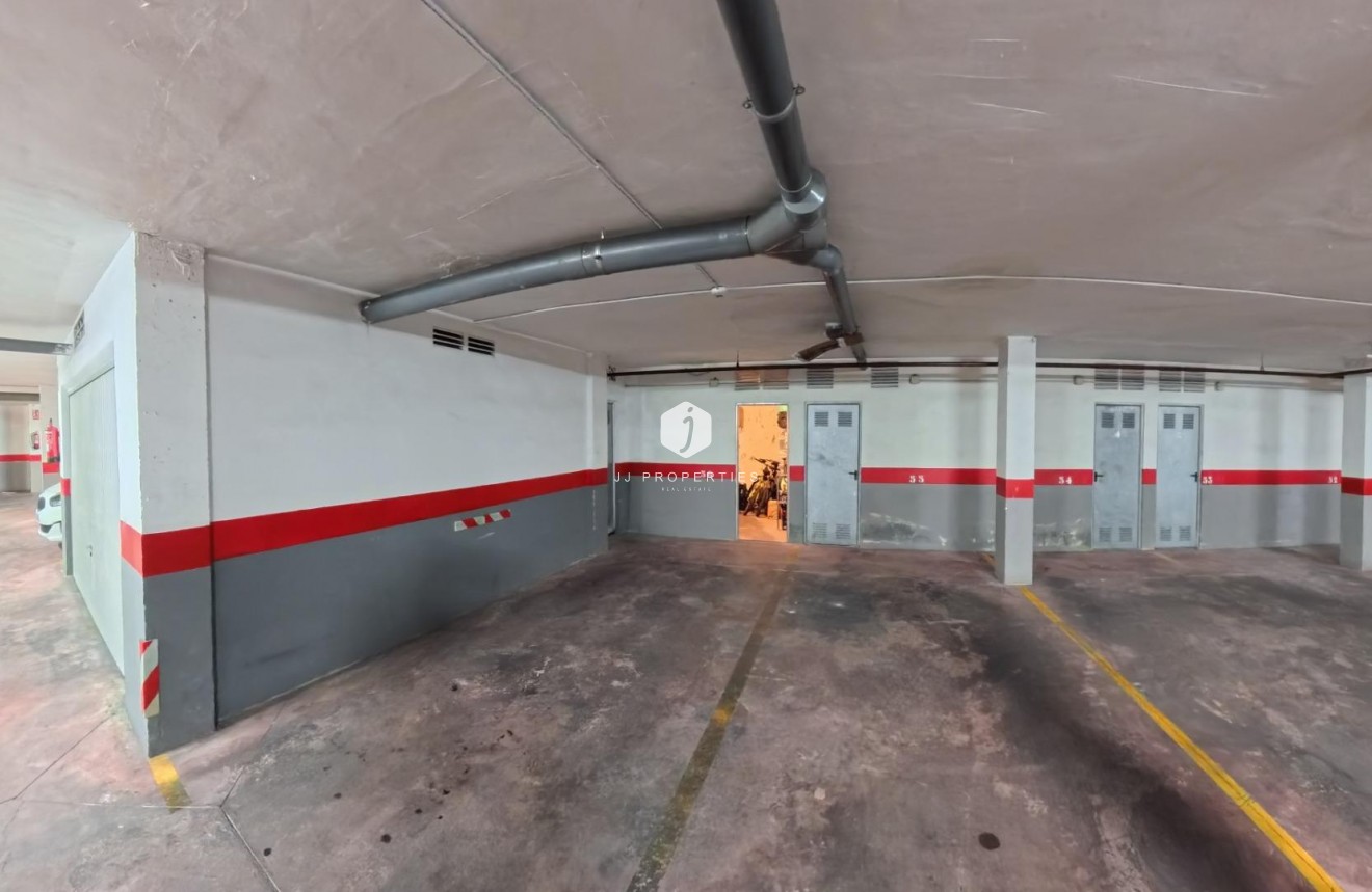 Z drugiej ręki - Mieszkanie w bloku -
Torrevieja - Centro