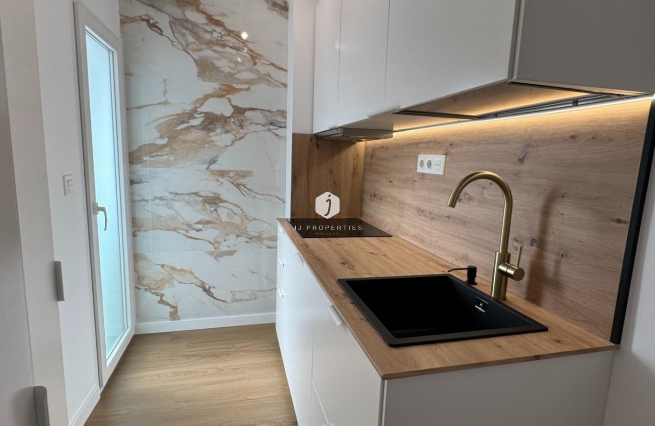 Resale - Apartment / flat -
Orihuela Costa - Costa Blanca