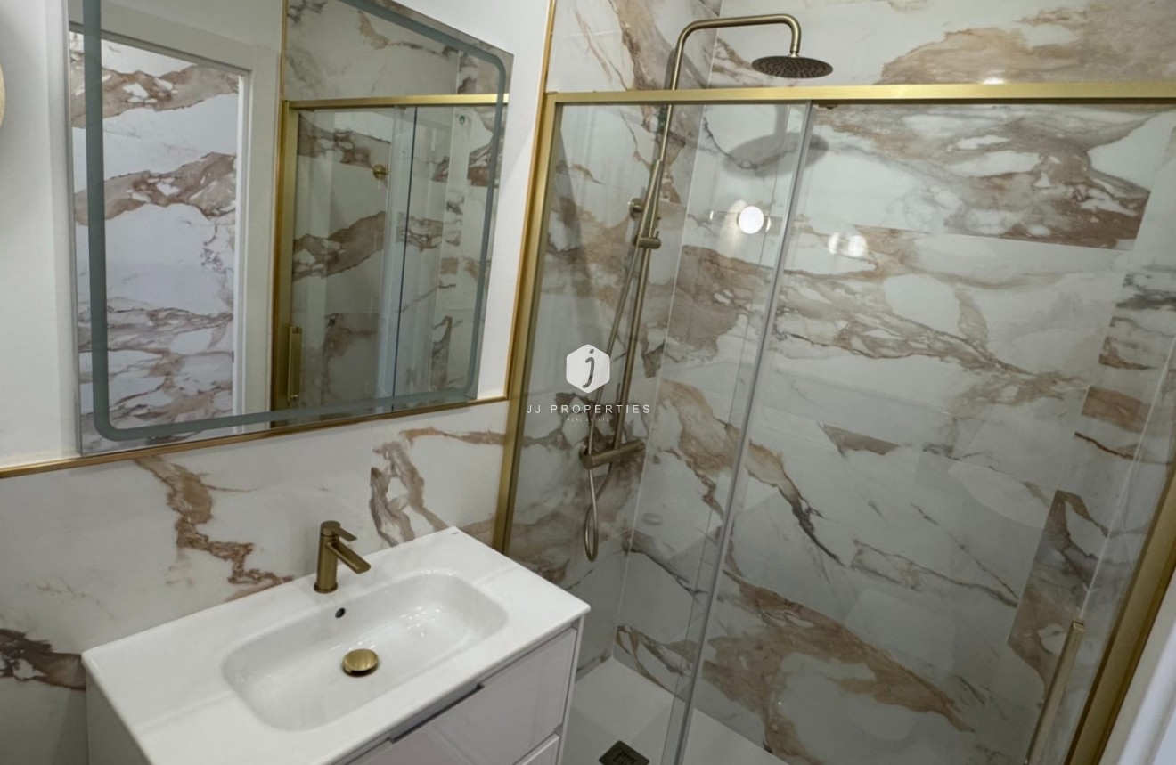 Resale - Apartment / flat -
Orihuela Costa - Costa Blanca