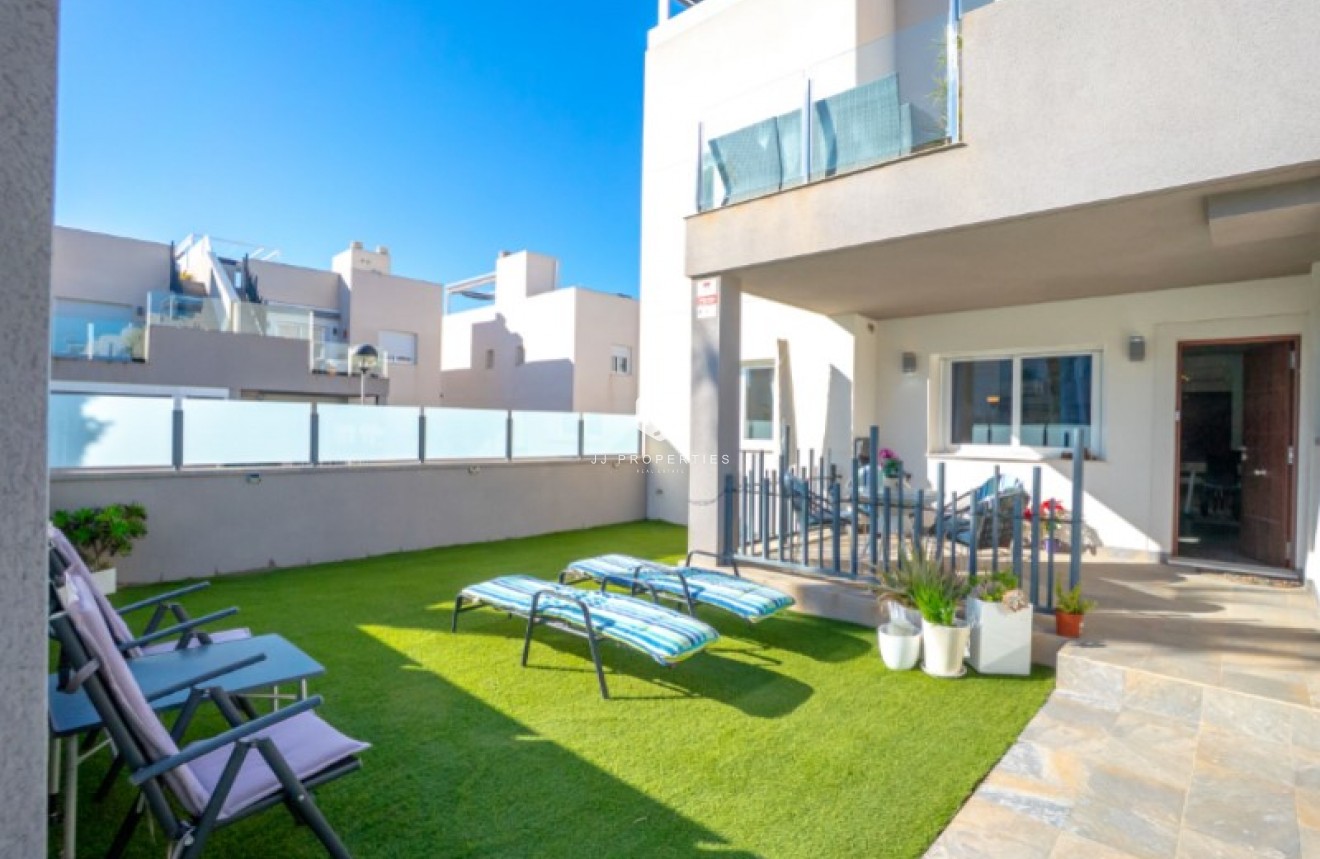 Z drugiej ręki - Mieszkanie w bloku -
Torrevieja - Costa Blanca