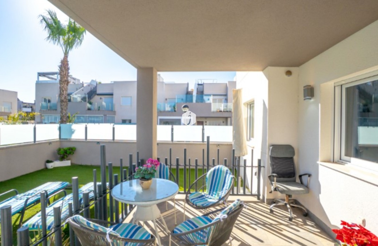 Z drugiej ręki - Mieszkanie w bloku -
Torrevieja - Costa Blanca