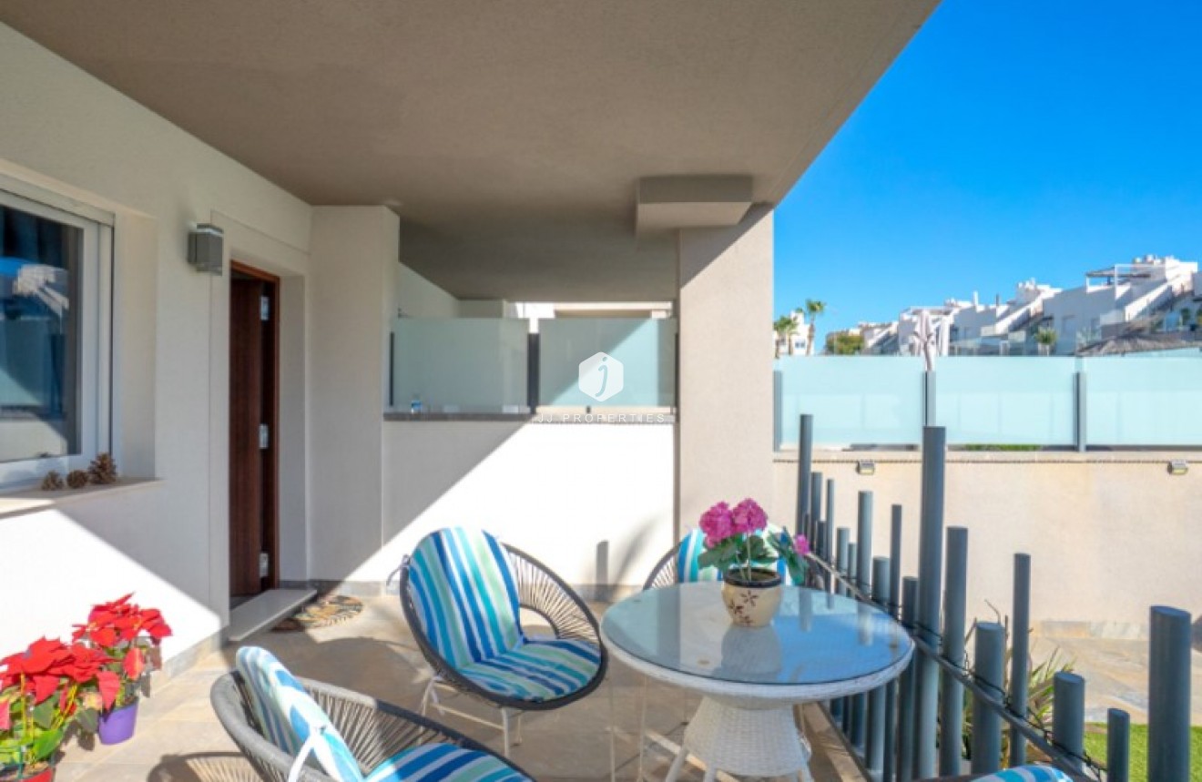 Z drugiej ręki - Mieszkanie w bloku -
Torrevieja - Costa Blanca