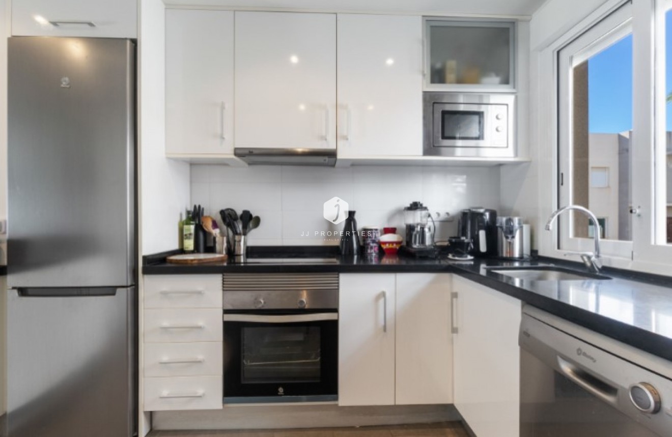 Z drugiej ręki - Mieszkanie w bloku -
Torrevieja - Costa Blanca