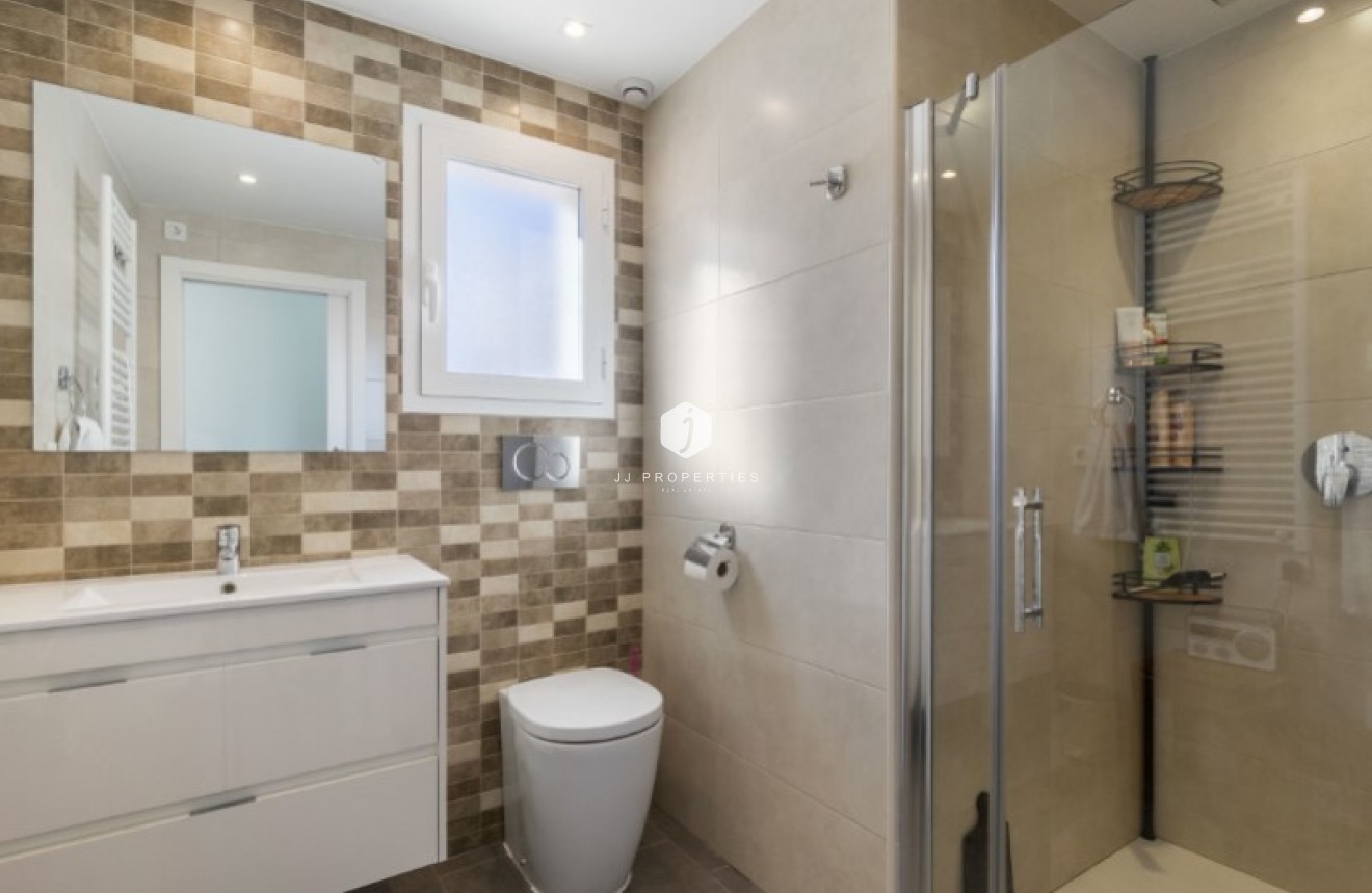 Z drugiej ręki - Mieszkanie w bloku -
Torrevieja - Costa Blanca