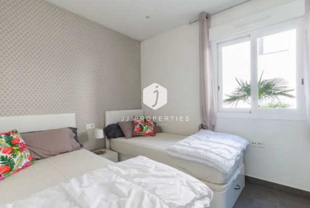 Z drugiej ręki - Mieszkanie w bloku -
Torrevieja - Costa Blanca