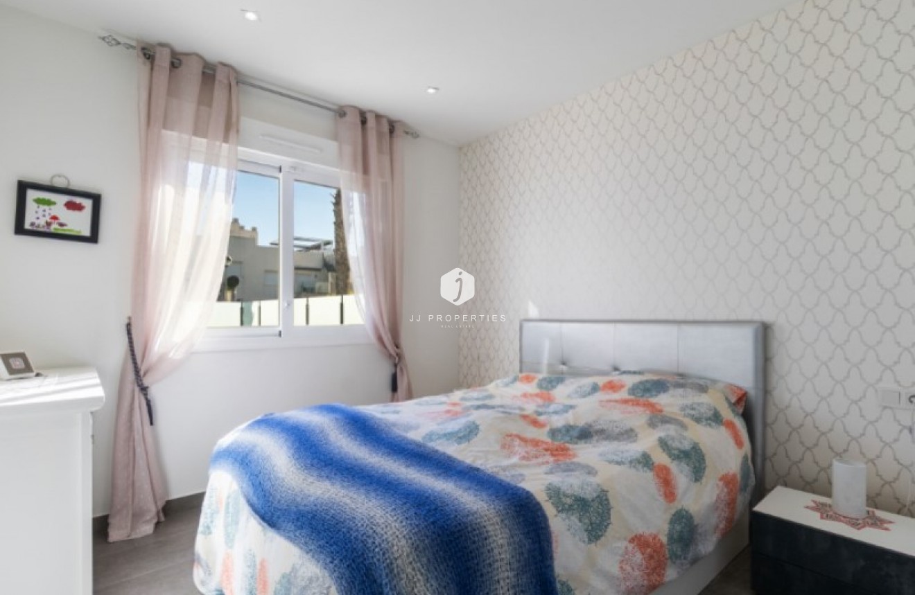 Z drugiej ręki - Mieszkanie w bloku -
Torrevieja - Costa Blanca