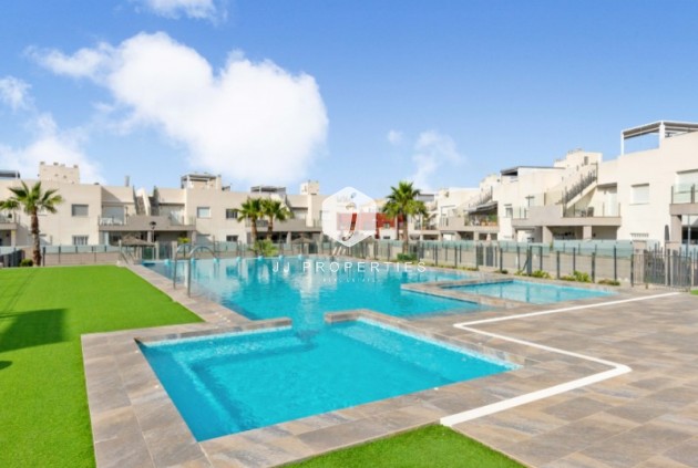 Z drugiej ręki - Mieszkanie w bloku -
Torrevieja - Costa Blanca