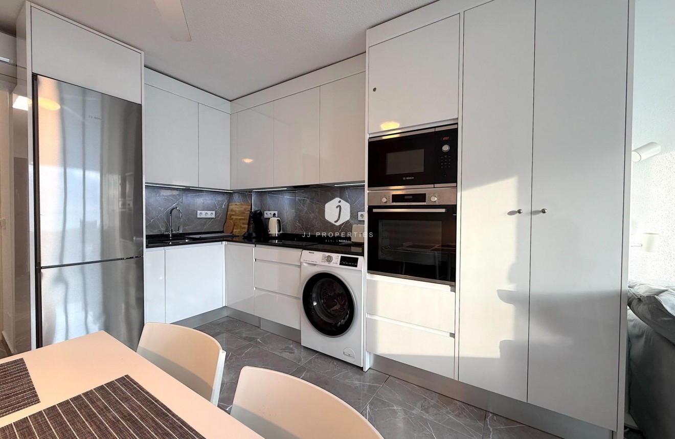 Resale - Apartment / flat -
Torrevieja - Cabo cervera