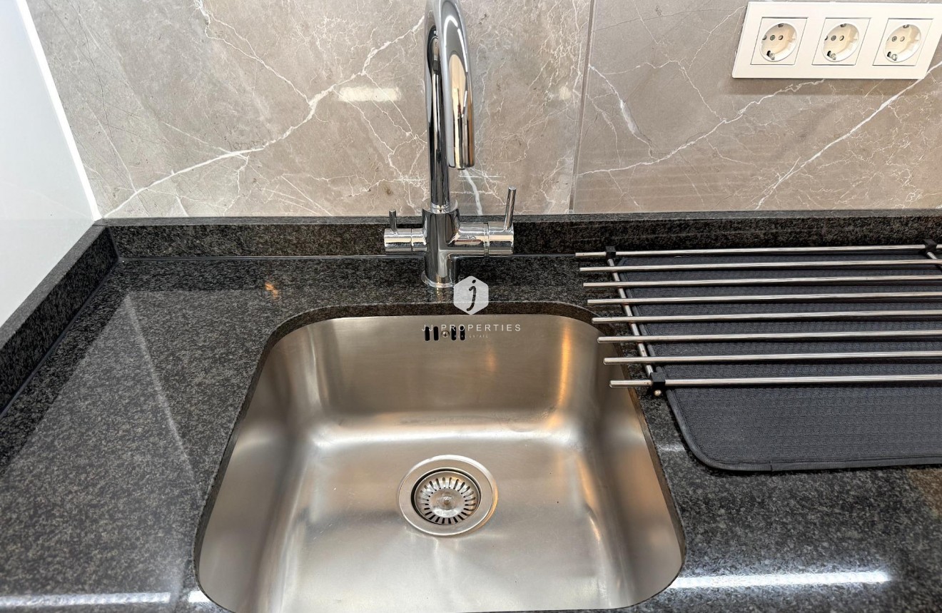 Resale - Apartment / flat -
Torrevieja - Cabo cervera