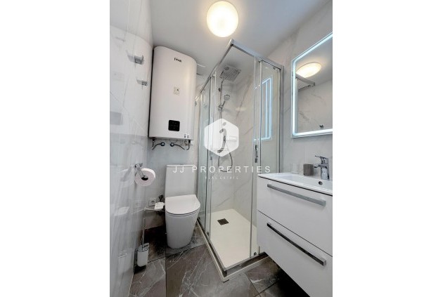 Resale - Apartment / flat -
Torrevieja - Cabo cervera