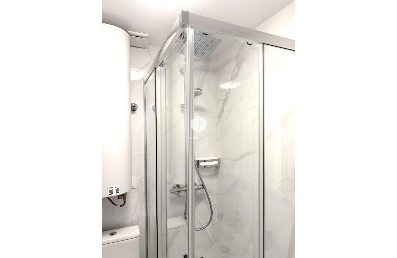 Resale - Apartment / flat -
Torrevieja - Cabo cervera