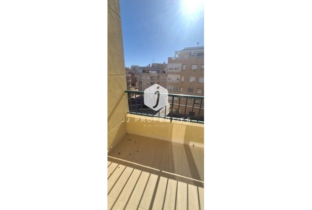 D'occasion - Appartement -
Torrevieja - La Mata Pueblo