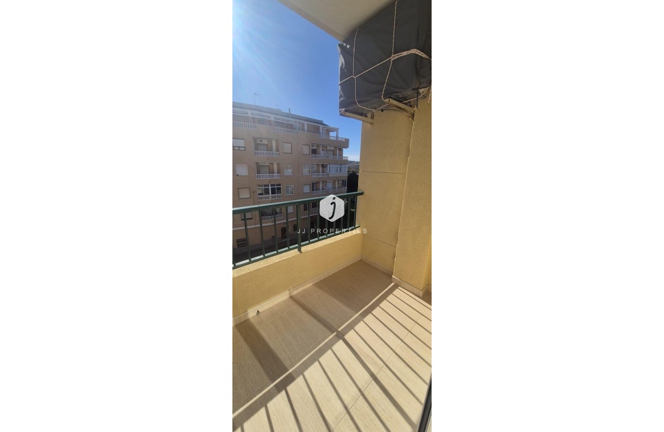 D'occasion - Appartement -
Torrevieja - La Mata Pueblo