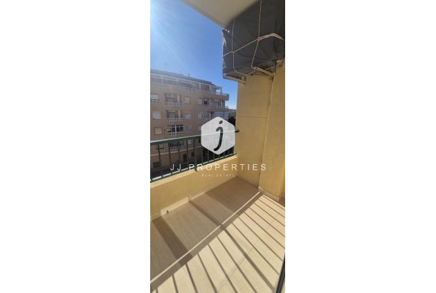 D'occasion - Appartement -
Torrevieja - La Mata Pueblo