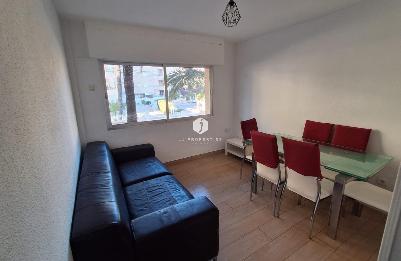 D'occasion - Appartement -
Guardamar del Segura - Guardamar Playa