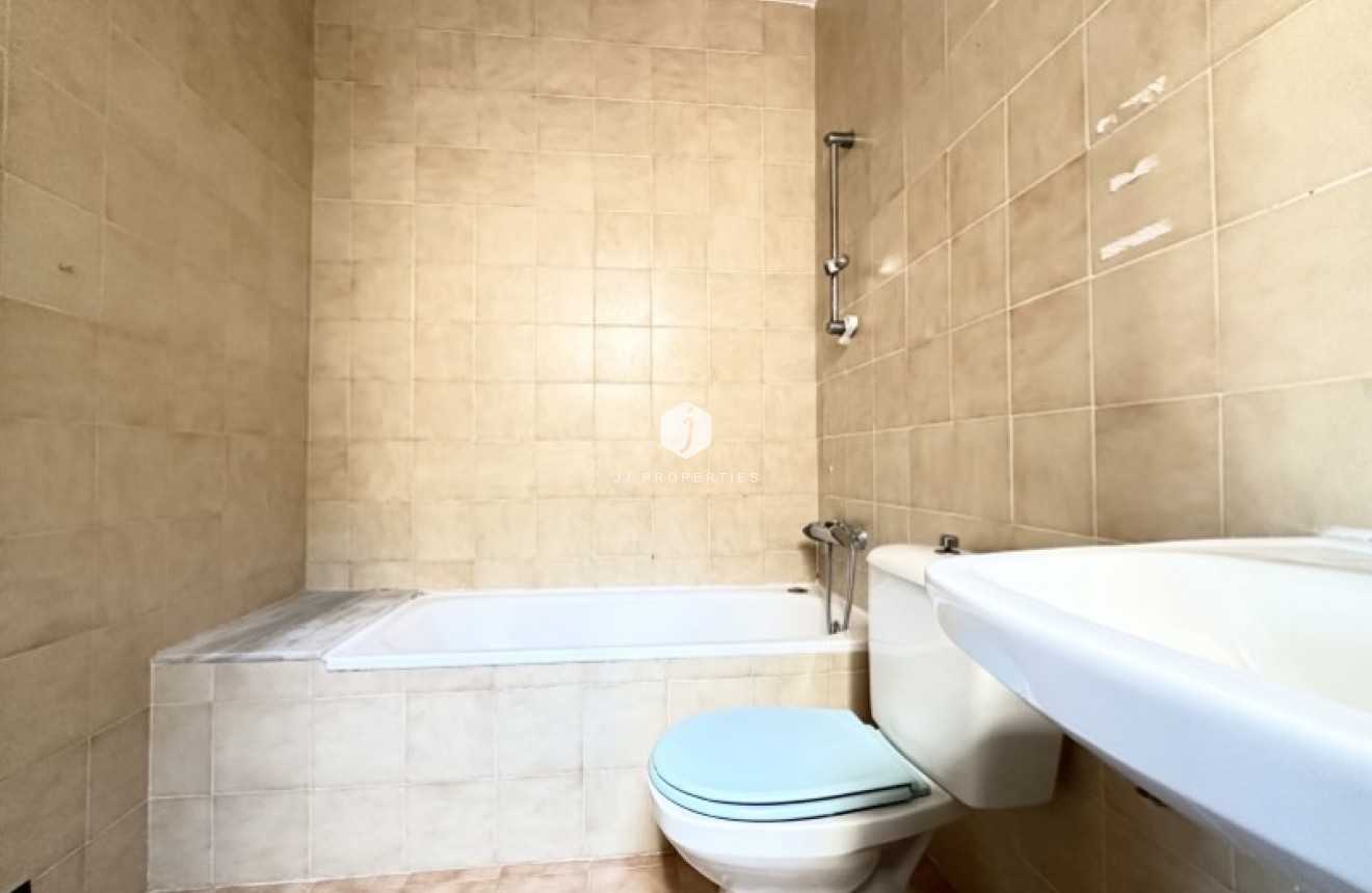 D'occasion - Chalet -
Torrevieja - Costa Blanca