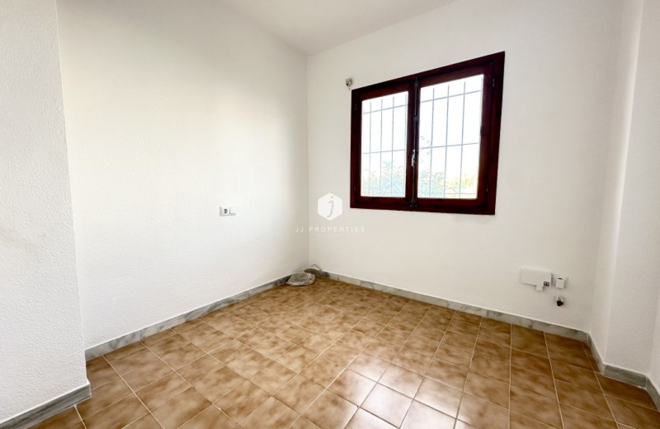 D'occasion - Chalet -
Torrevieja - Costa Blanca