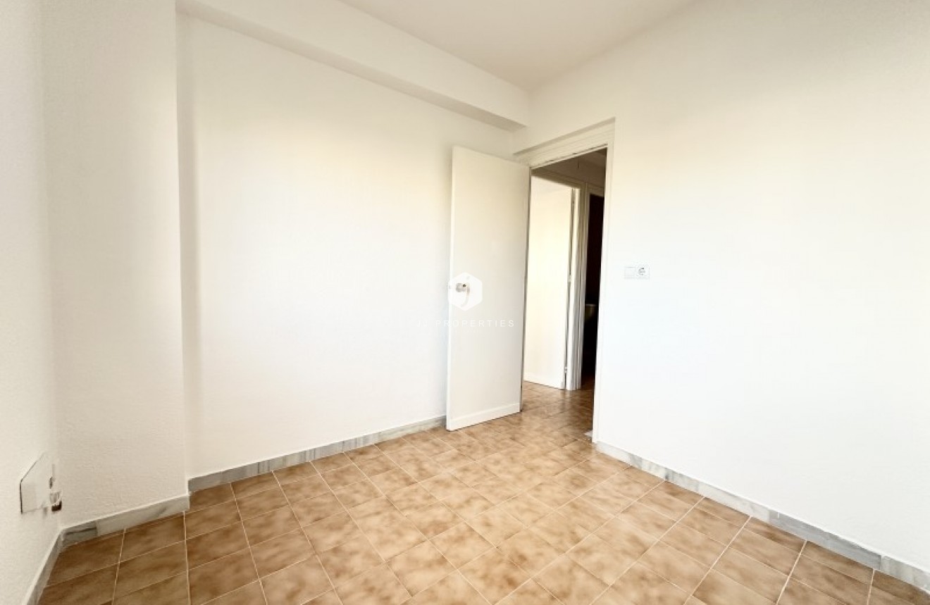 D'occasion - Chalet -
Torrevieja - Costa Blanca