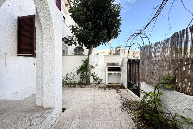 D'occasion - Chalet -
Torrevieja - Costa Blanca