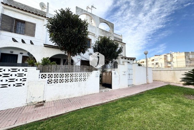 D'occasion - Chalet -
Torrevieja - Costa Blanca