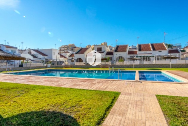 D'occasion - Chalet -
Torrevieja - Costa Blanca