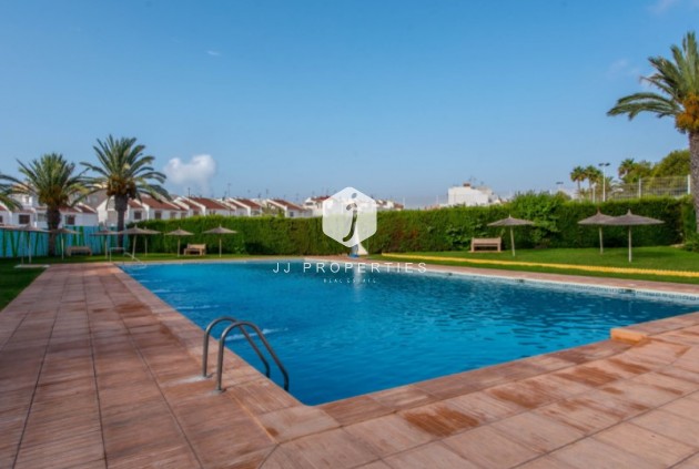 D'occasion - Chalet -
Torrevieja - Costa Blanca