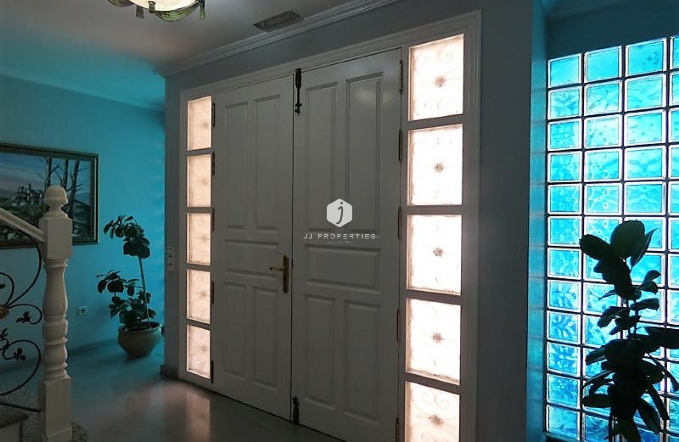 Resale - Villa -
Almoradí - Inland