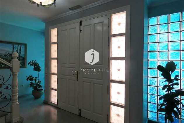 Resale - Villa -
Almoradí - Inland