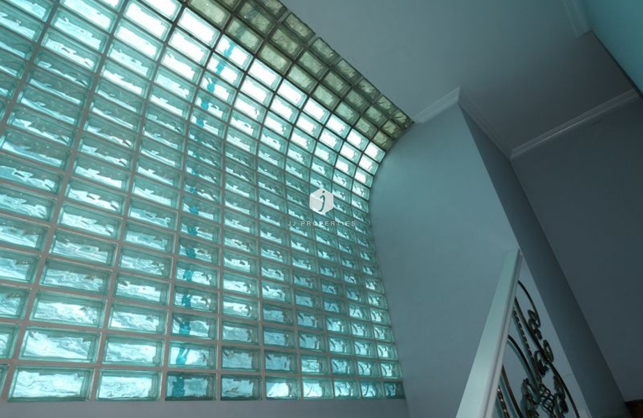 Resale - Villa -
Almoradí - Inland