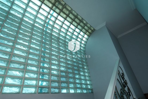 Resale - Villa -
Almoradí - Inland