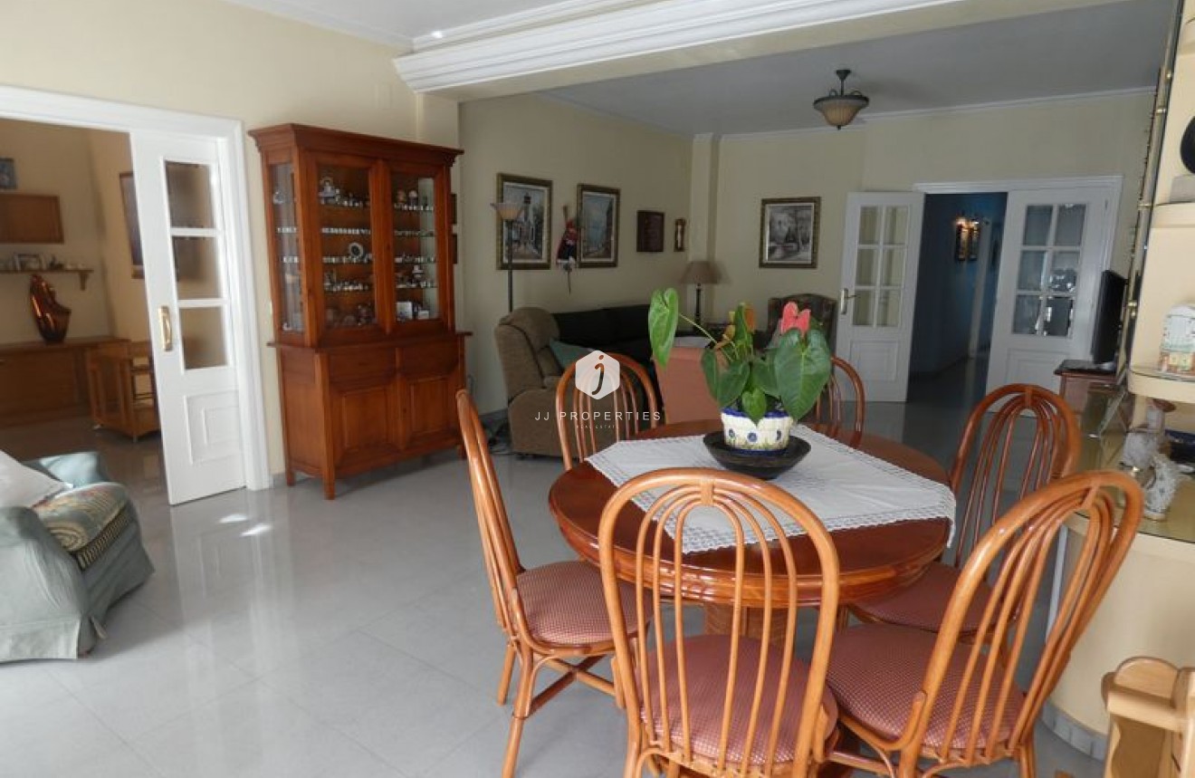 Resale - Villa -
Almoradí - Inland