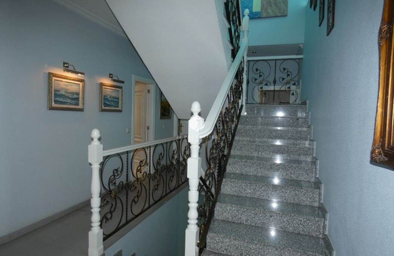 Resale - Villa -
Almoradí - Inland