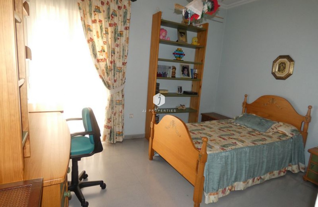 Resale - Villa -
Almoradí - Inland