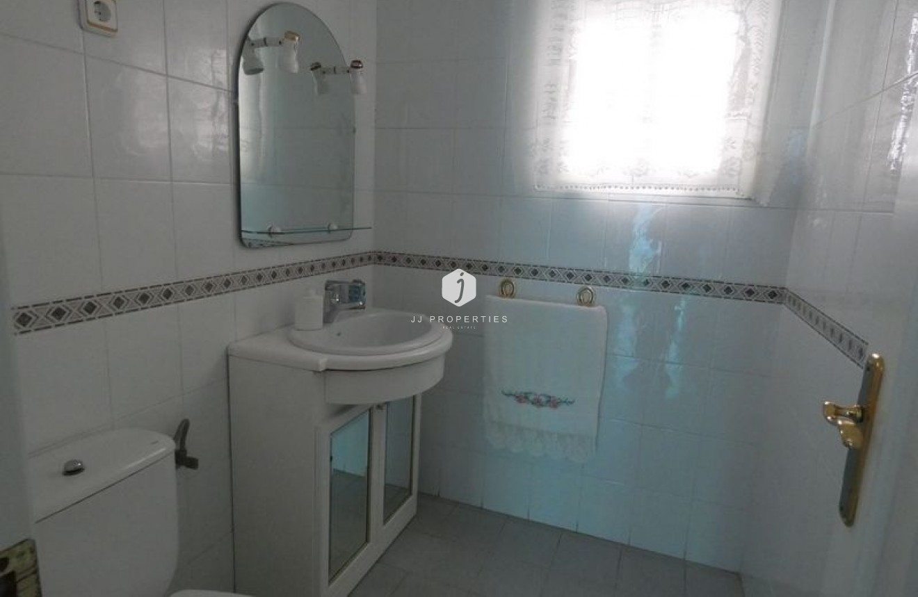 Resale - Villa -
Almoradí - Inland