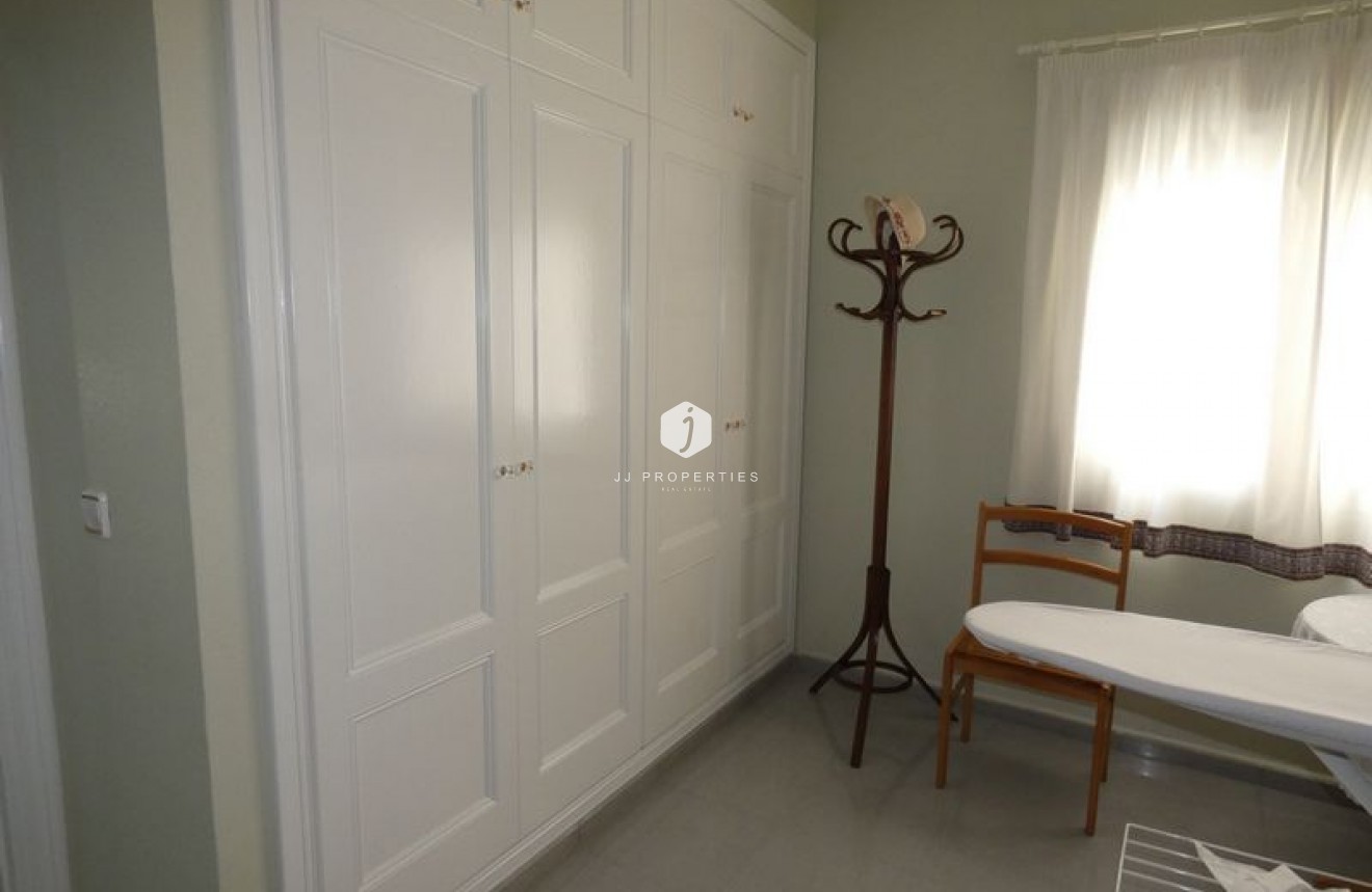 Resale - Villa -
Almoradí - Inland