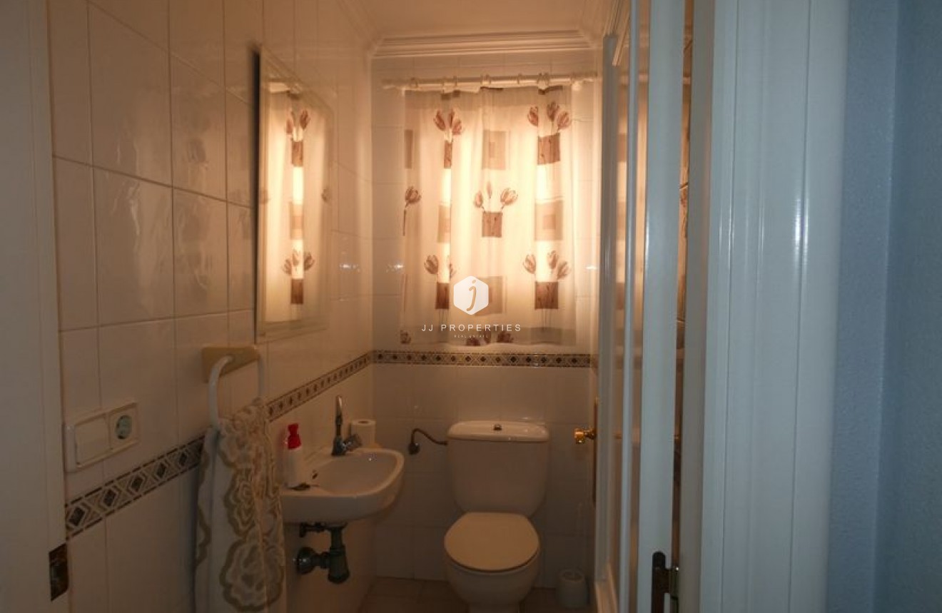 Resale - Villa -
Almoradí - Inland