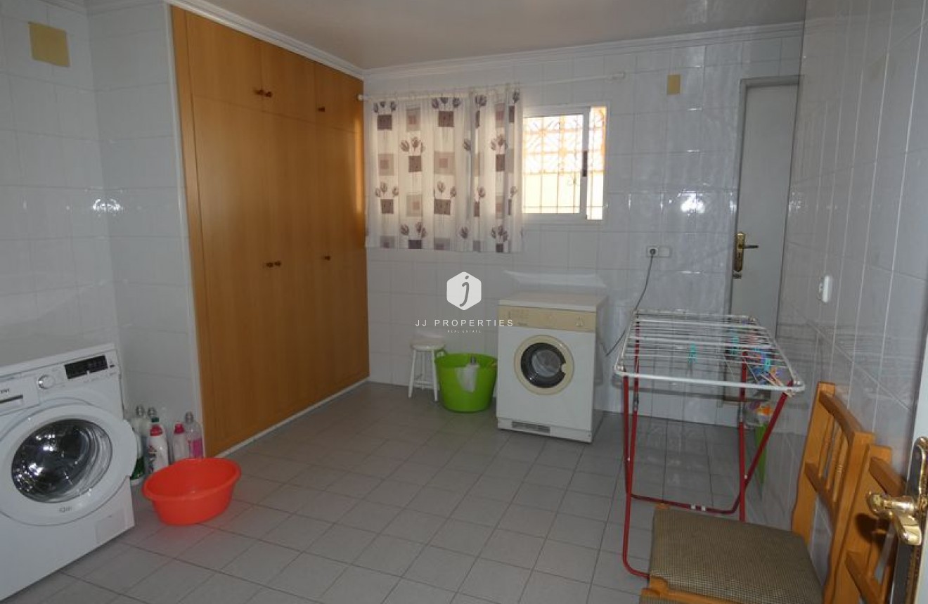 Resale - Villa -
Almoradí - Inland