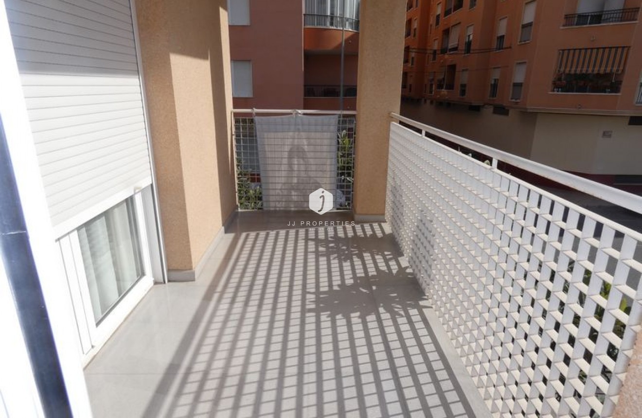 Resale - Villa -
Almoradí - Inland