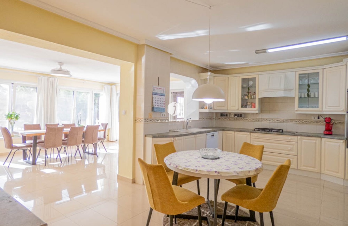 Resale - Villa -
San Miguel de Salinas - Inland