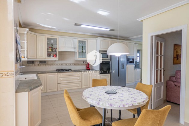 Resale - Villa -
San Miguel de Salinas - Inland