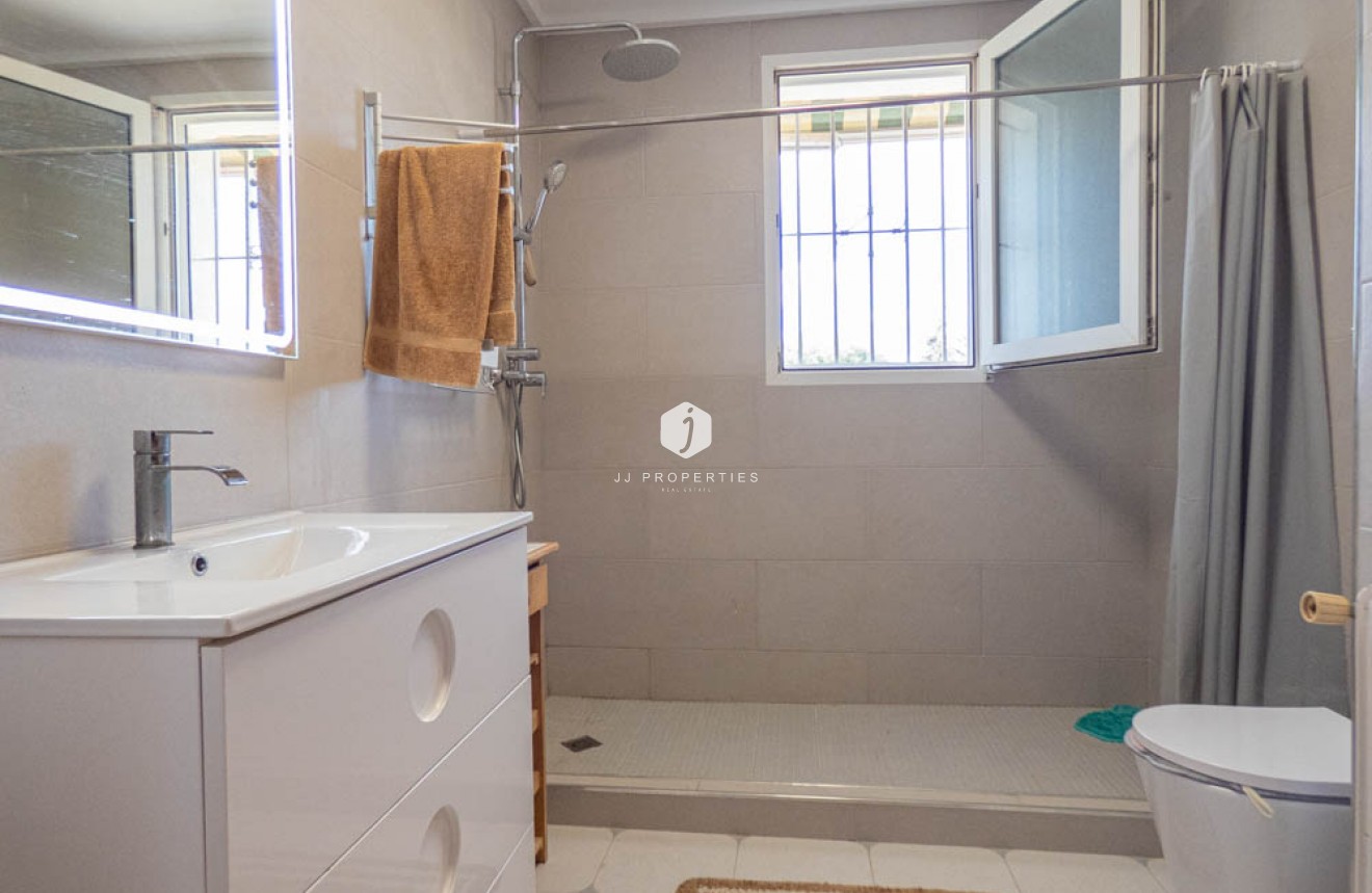 Resale - Villa -
San Miguel de Salinas - Inland