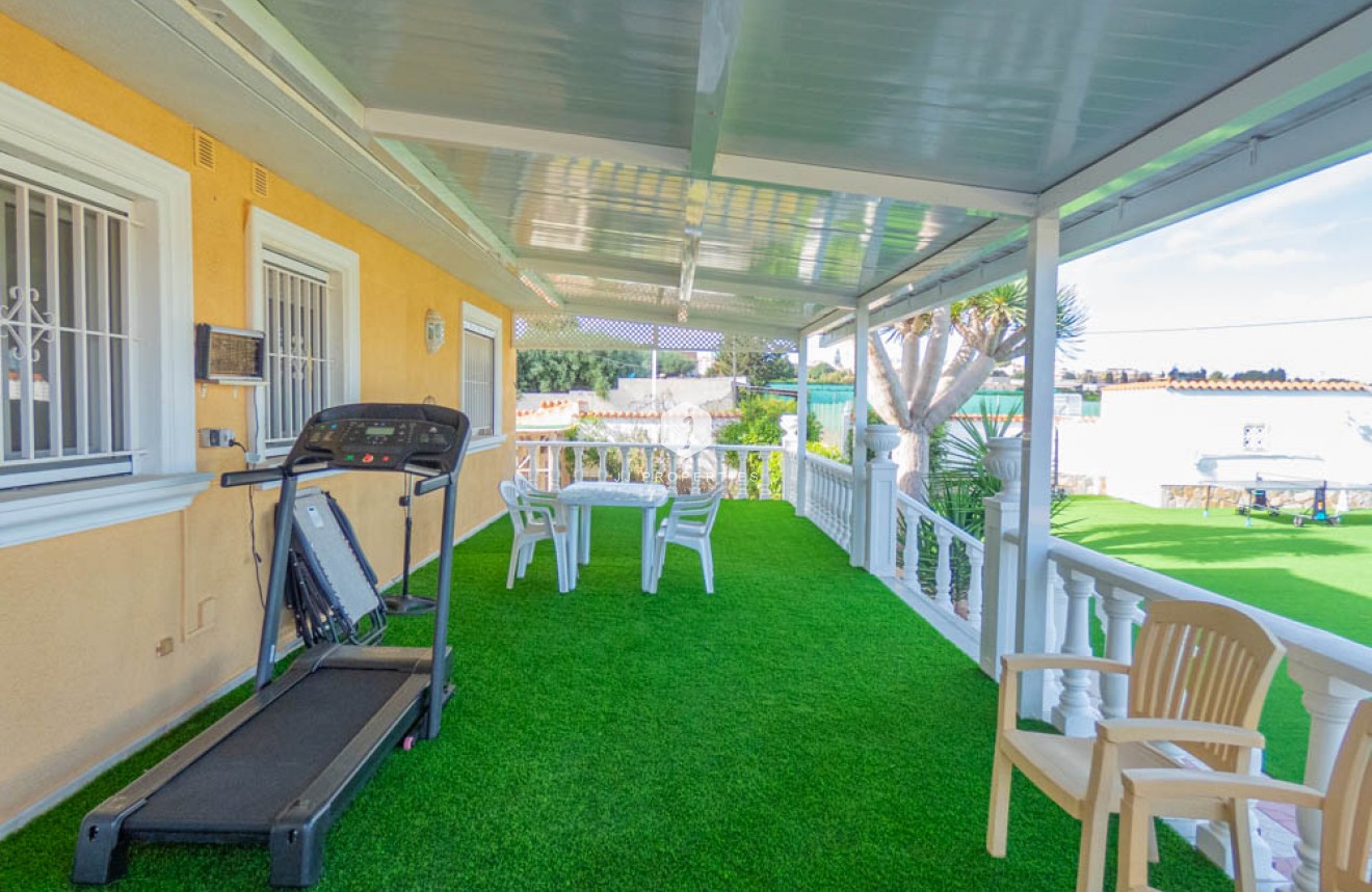 Resale - Villa -
San Miguel de Salinas - Inland