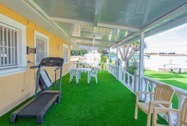 Resale - Villa -
San Miguel de Salinas - Inland