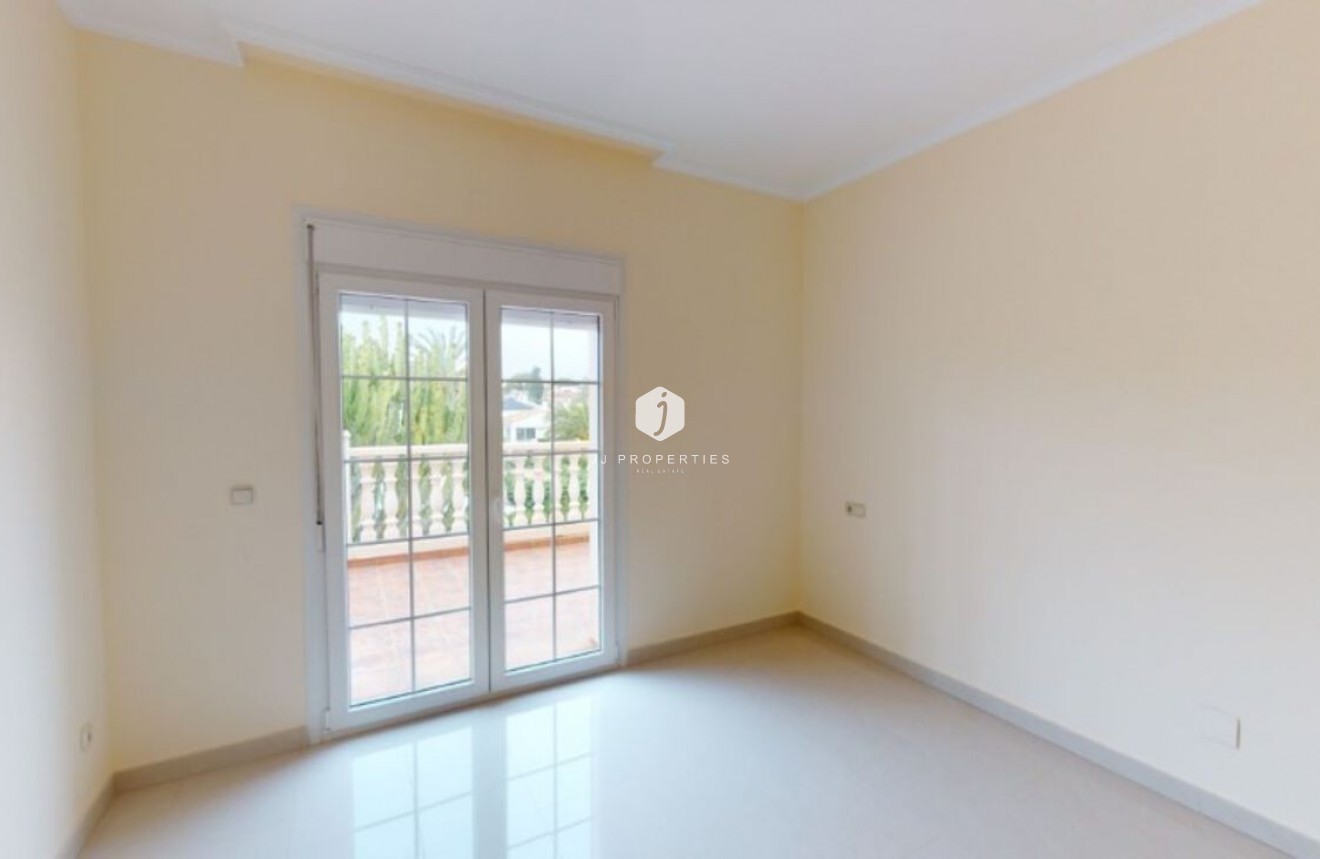 Resale - Villa -
Cabo Roig - Costa Blanca