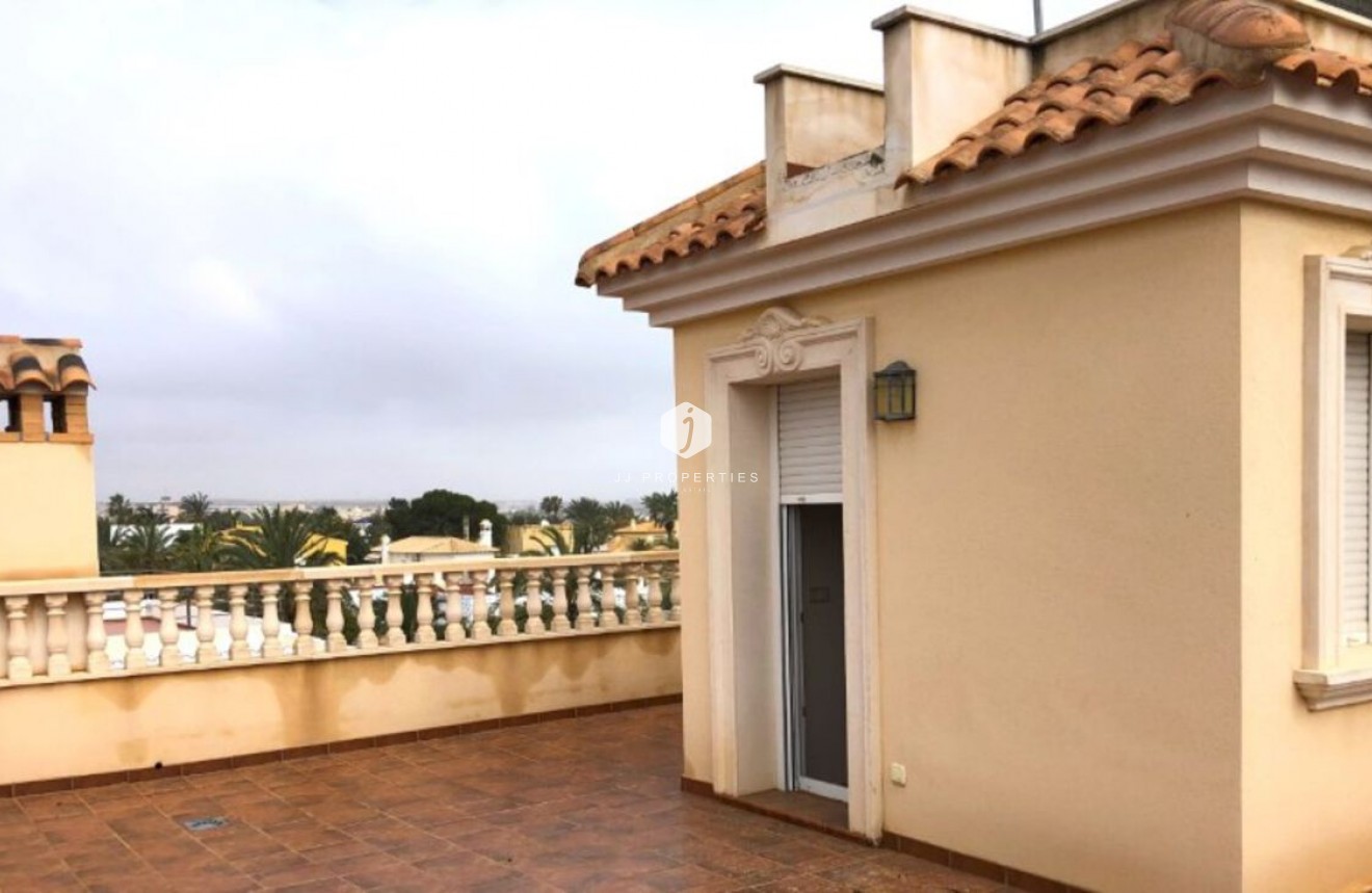 Resale - Villa -
Cabo Roig - Costa Blanca