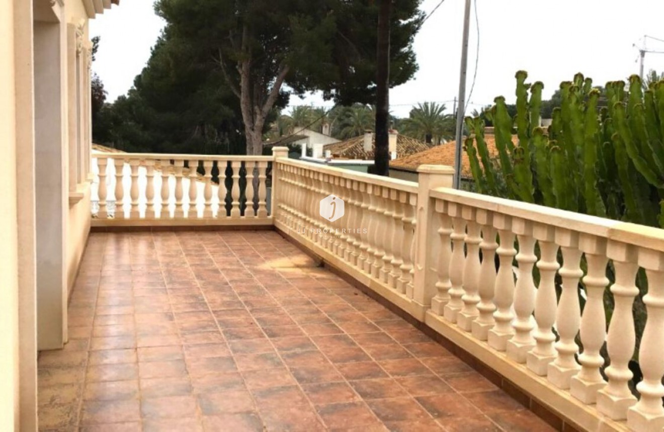 Resale - Villa -
Cabo Roig - Costa Blanca